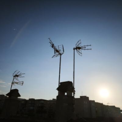 Interferencias de redes móviles: cómo afectan a la TDT y qué cambió con el Segundo Dividendo Digital