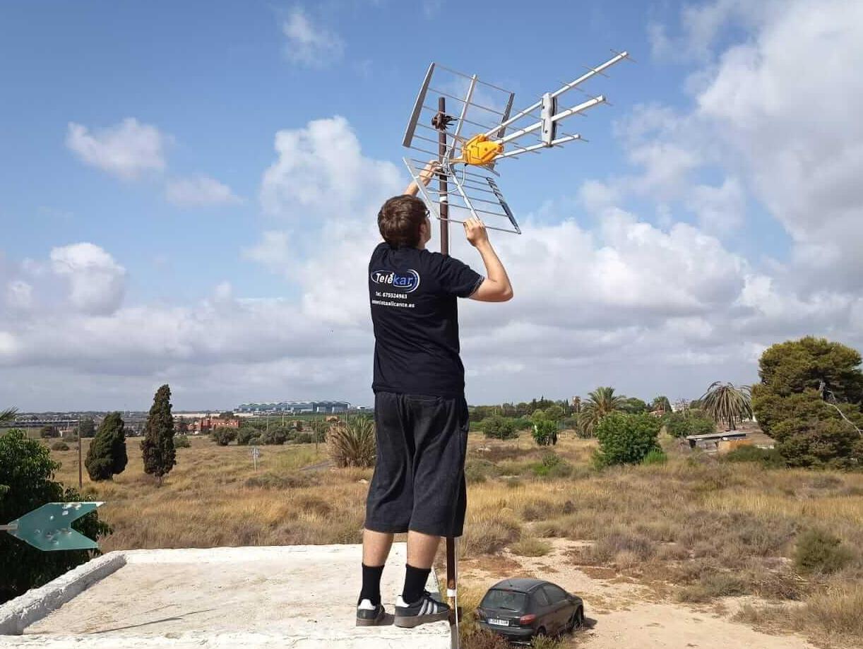 Antenista Alicante Telekar - instalación antena tv tdt en urbanova