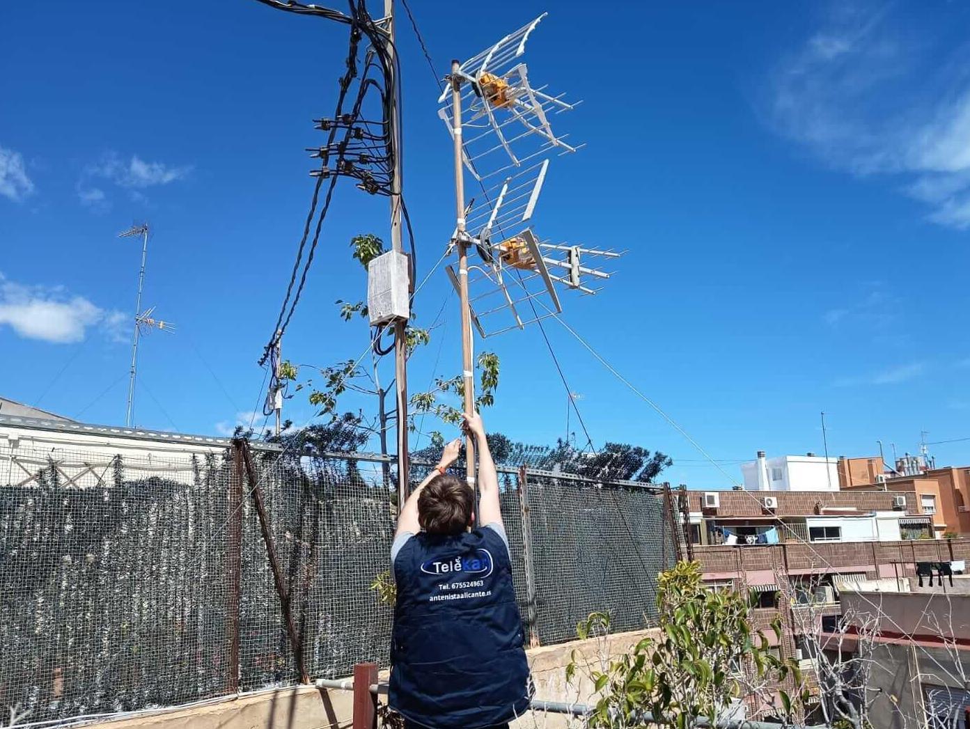 Antenista Alicante - reparar antena dañada por temporales