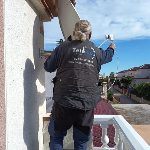 Antenista Cabo Roig 1