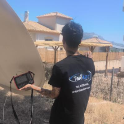 ¿Por qué algunos canales ingleses dejaron de verse en Alicante con una antena parabólica habitual?