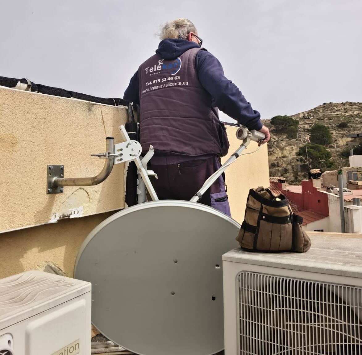 montaje parabolica 80cm fransat