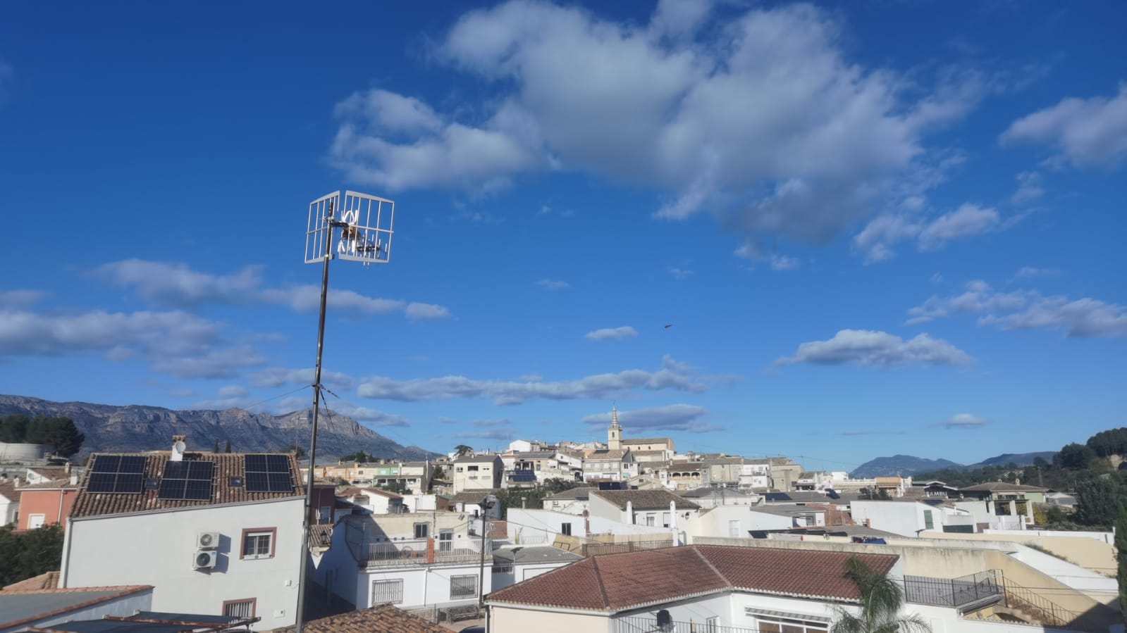 instalar antena tv de lado