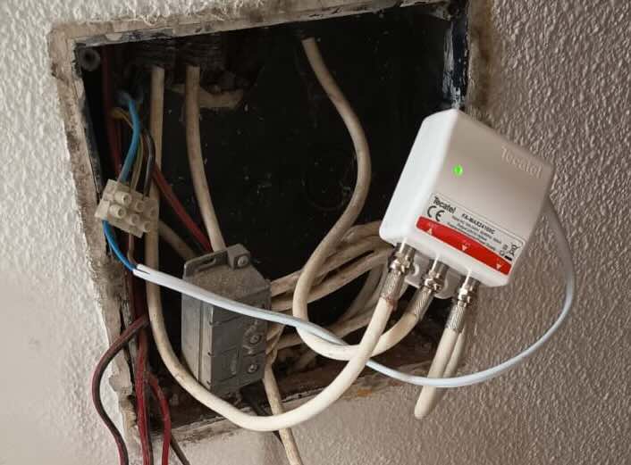 instalar fuente de alimentacion para amplificador de mastil